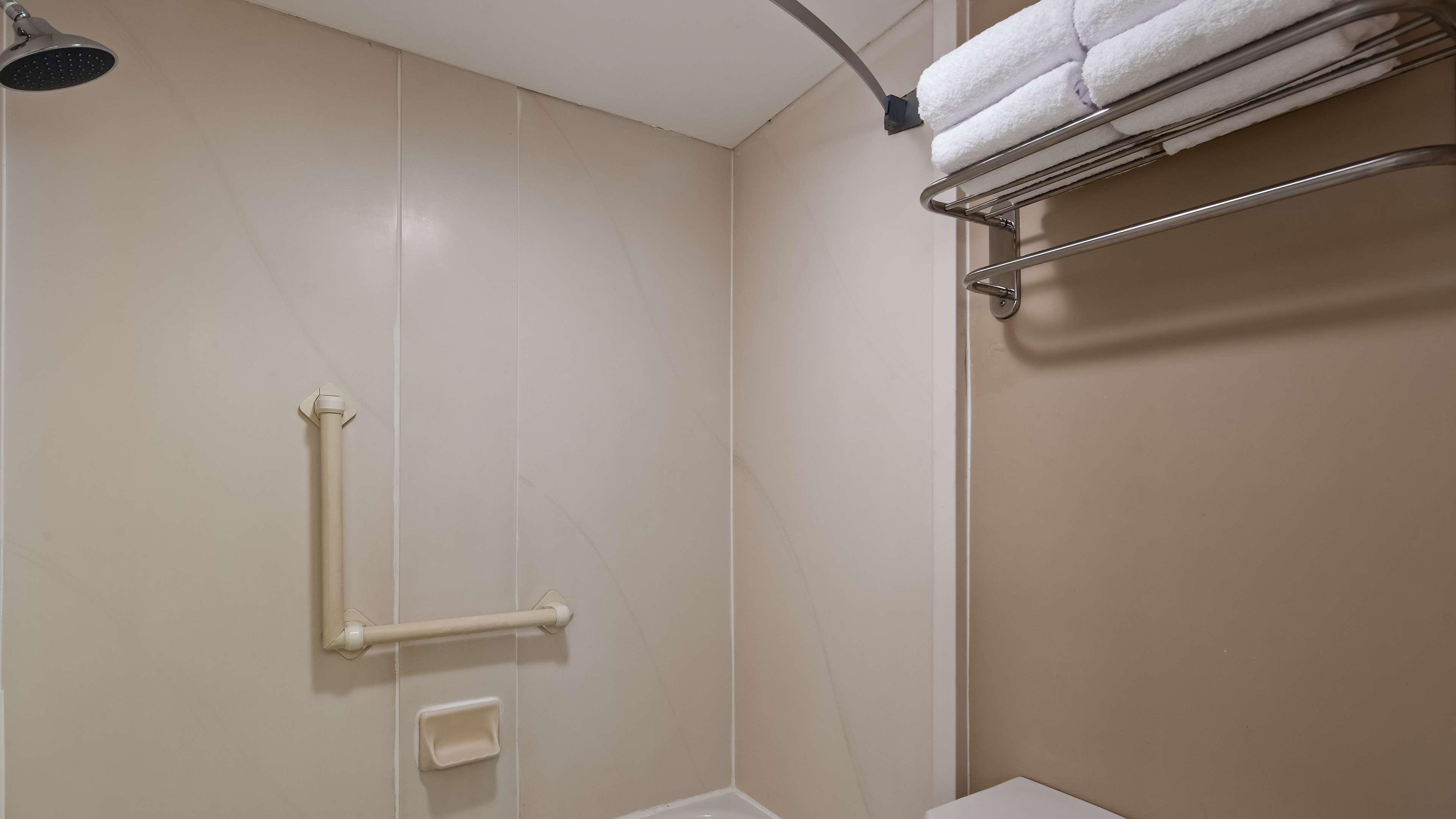 Surestay Hotel By Best Western East Brunswick Kültér fotó