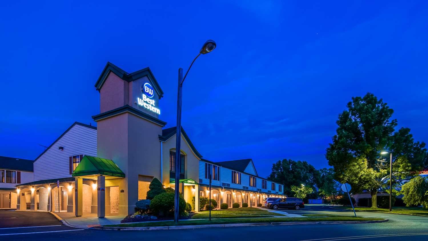 Surestay Hotel By Best Western East Brunswick Kültér fotó