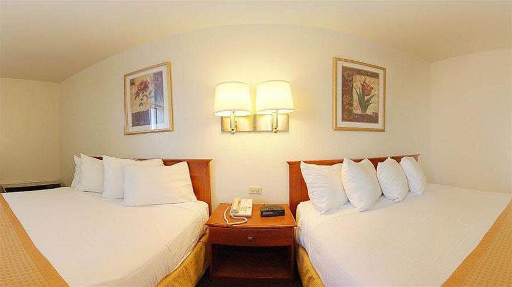 Surestay Hotel By Best Western East Brunswick Kültér fotó